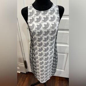 Trina Turk Designer Gray White Mod Colorblock Lotus Print Sz 2 NWOT Short Dress